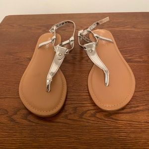 Silver sandles